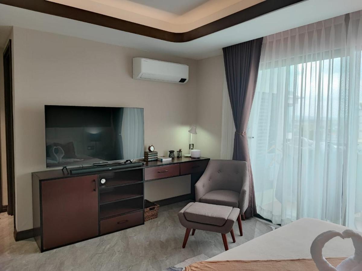 One Euphoria Prime Suite Hotel Анхелес Екстериор снимка